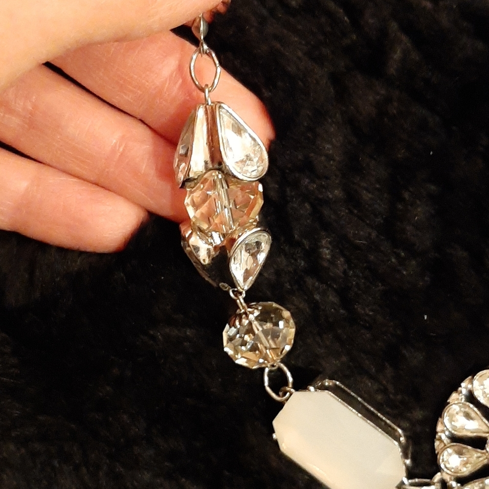 Statement necklace - Picture 11 of 15